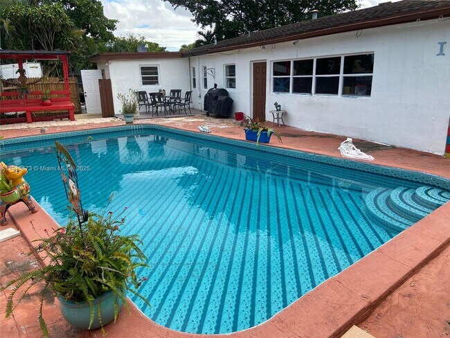 Foto del edificio - 436 E Evanston Cir