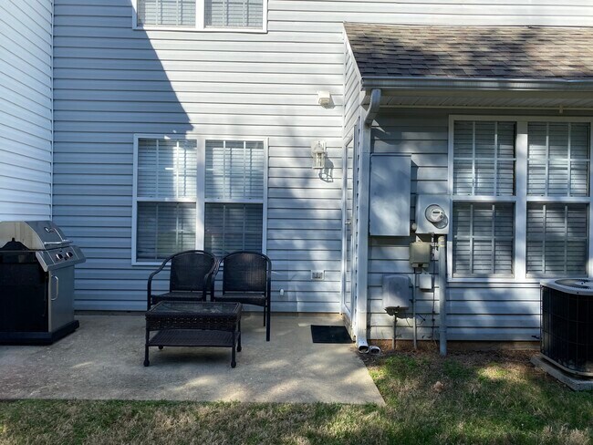 Building Photo - 6304 Double Eagle Dr