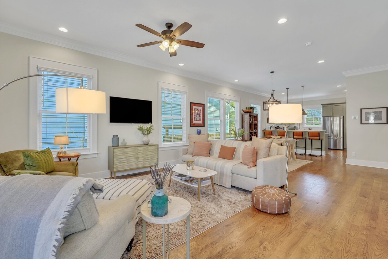 Foto principal - 217 W 33rd St