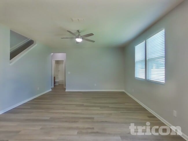 Building Photo - 372 Harley Dr