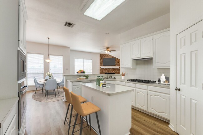 Foto del edificio - 9247 Aristocrat Ln