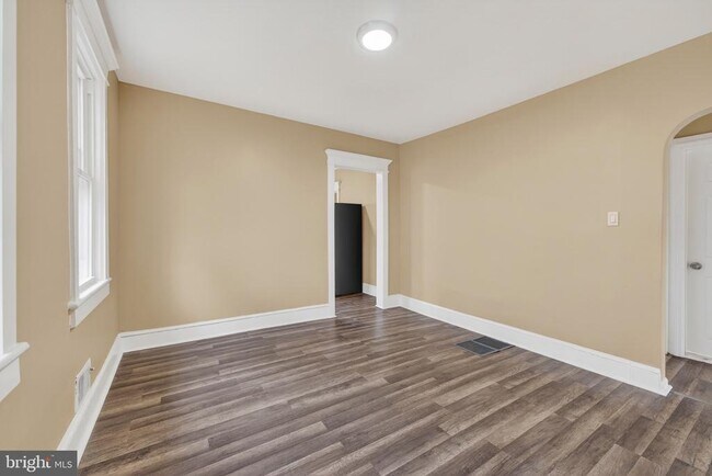 Foto del edificio - 541 Engard Ave