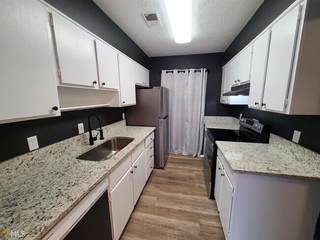 Foto del edificio - 61 Twiggs Corners