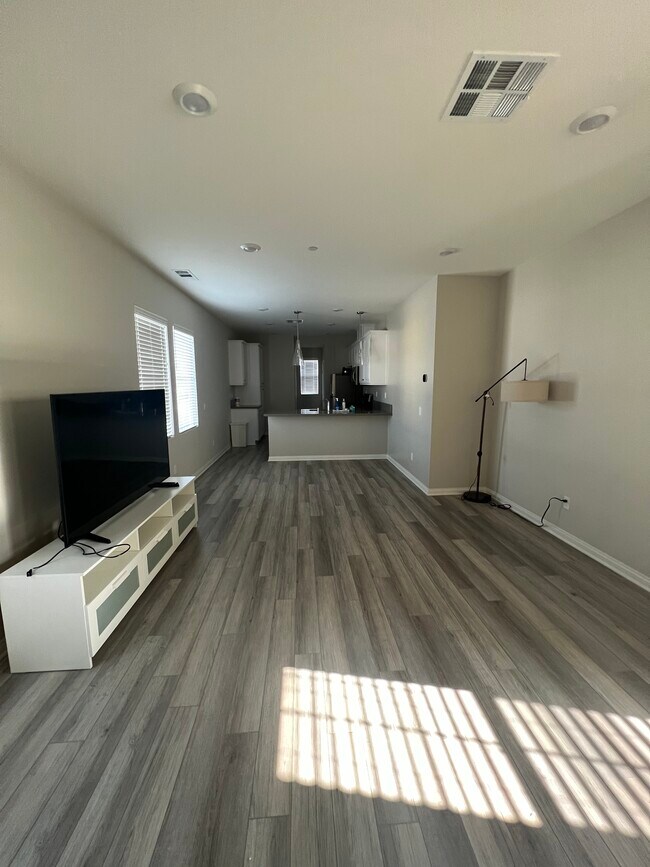 Foto del edificio - 720 N Ethan Way