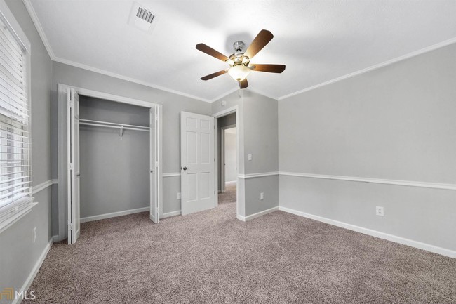 Building Photo - 4520 Reva Ct NE