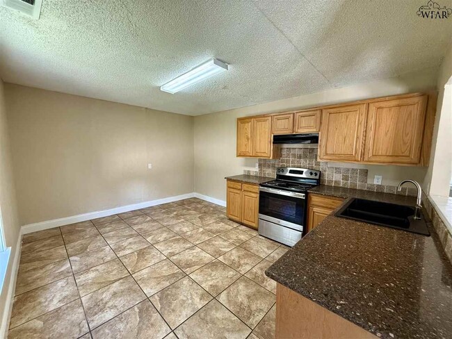 Building Photo - 1407 Michna Ln