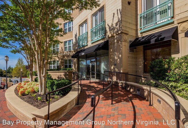 Foto del edificio - 1 br, 1 bath House - 12000 MARKET STREET #215