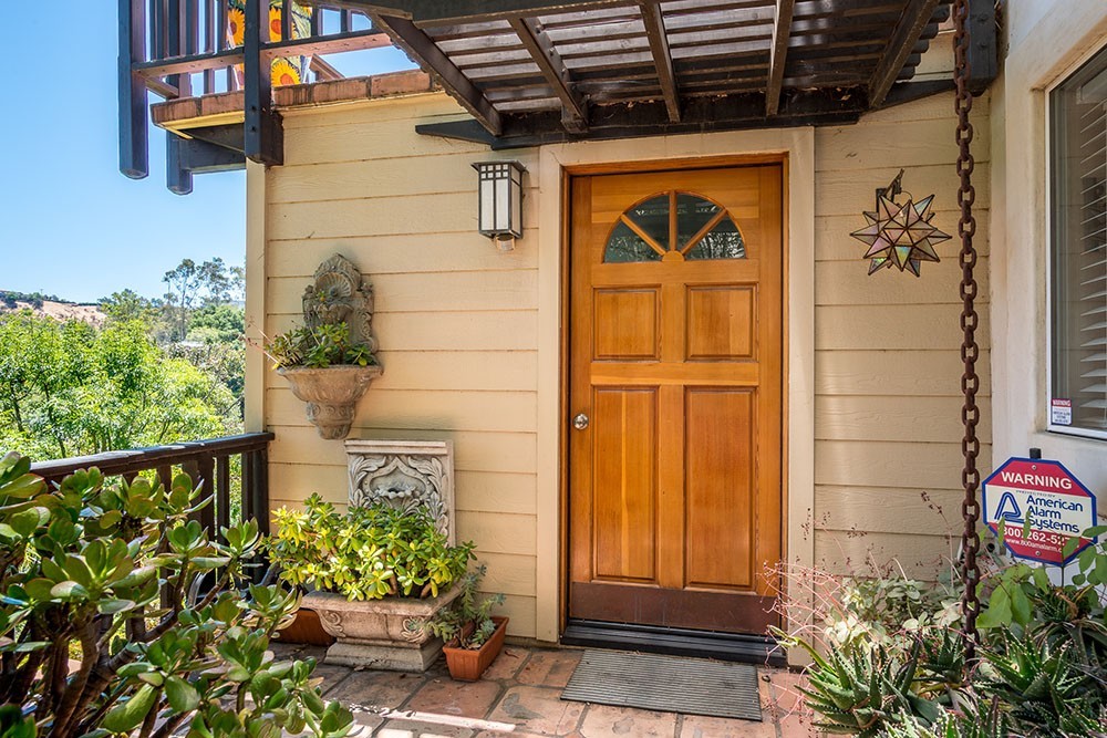 Foto principal - 8729 Hollywood Hills Rd