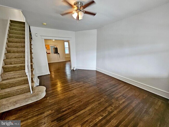 Building Photo - 2240 S 70th St