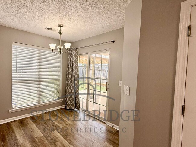 Building Photo - 2 bed, 2 bath 1 level home in Helena