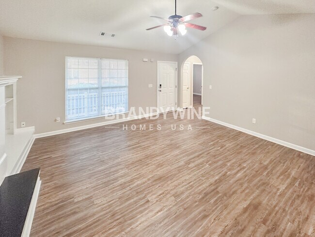 Foto del edificio - 4830 Buckeye Pl