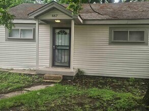 Building Photo - 667 Marsh Ave