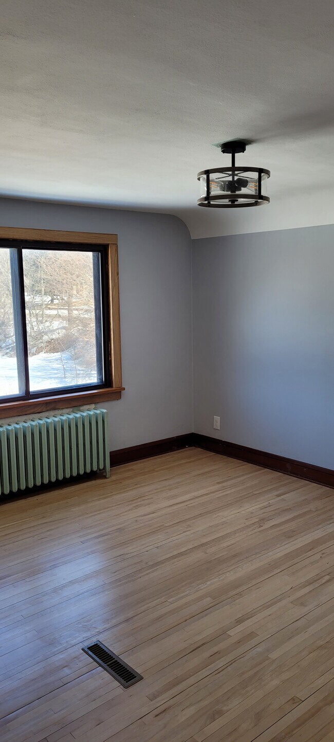 Building Photo - 2533 Snelling Curv
