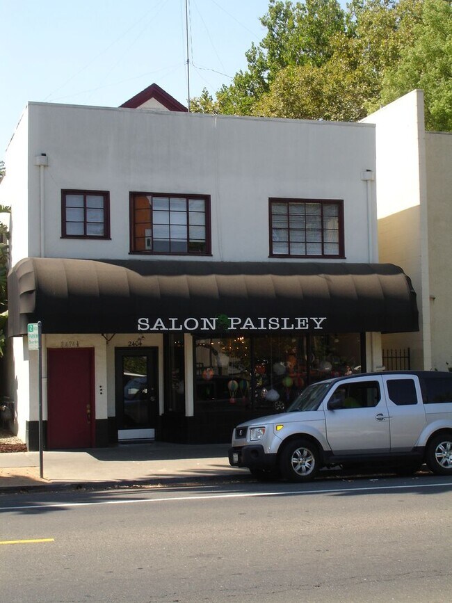 Building Photo - 2404 K St