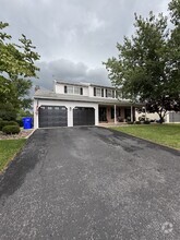 Building Photo - 413 Clemens Dr