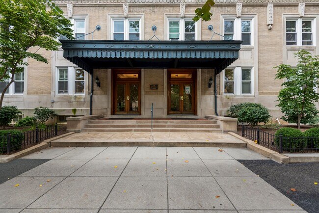 Entrance to building - 1901 Columbia Rd NW