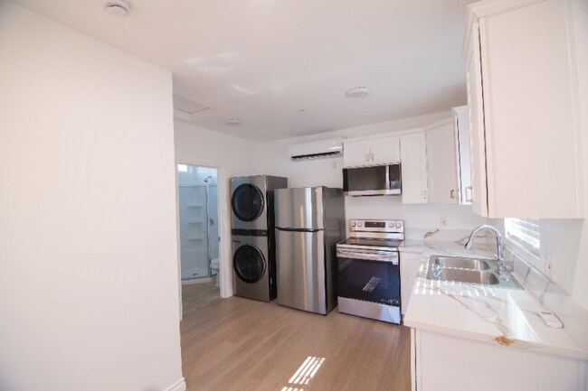 Building Photo - 1603 La Golondrina Ave