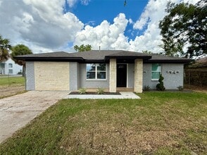 Building Photo - 2630 De Soto St