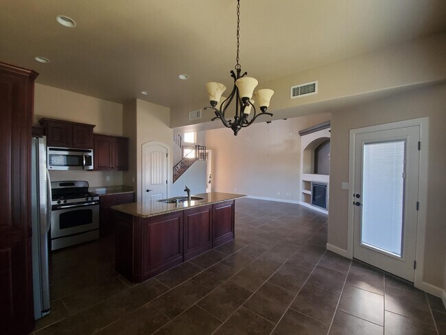 Foto del edificio - 3710 Grand Bahamas Dr