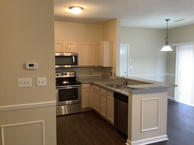 Foto del edificio - 13317 Michael Lynn Rd