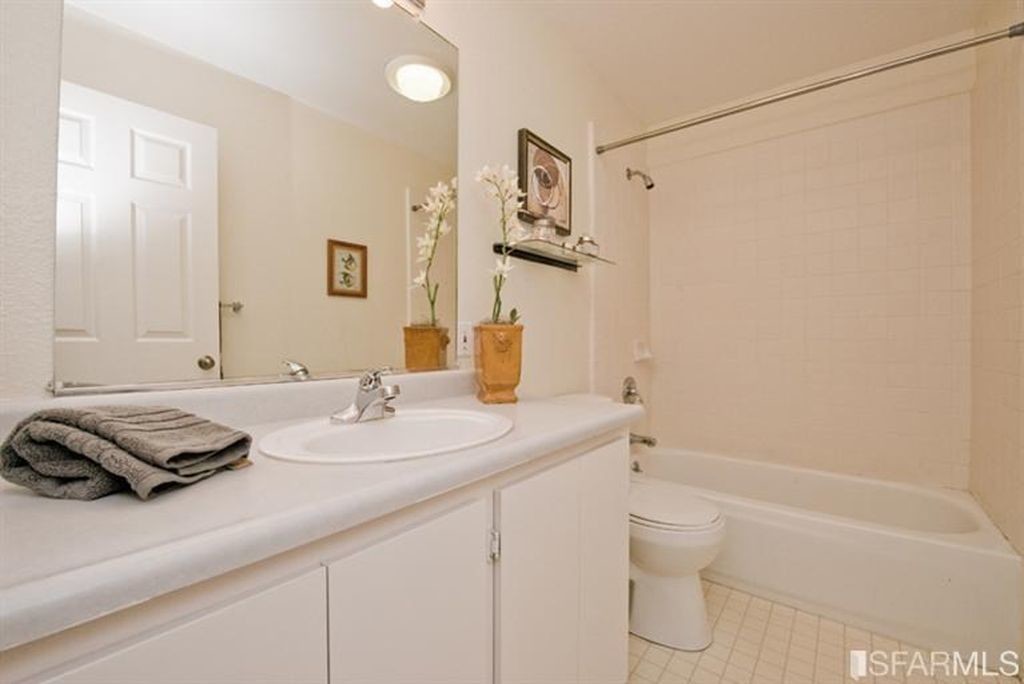 Foto del edificio - 3 Kiska Rd