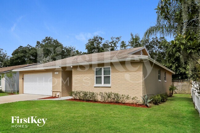 Foto del edificio - 1047 Cove Landing Dr