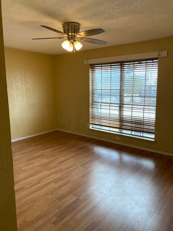 Foto del edificio - 6336 Walraven Cir
