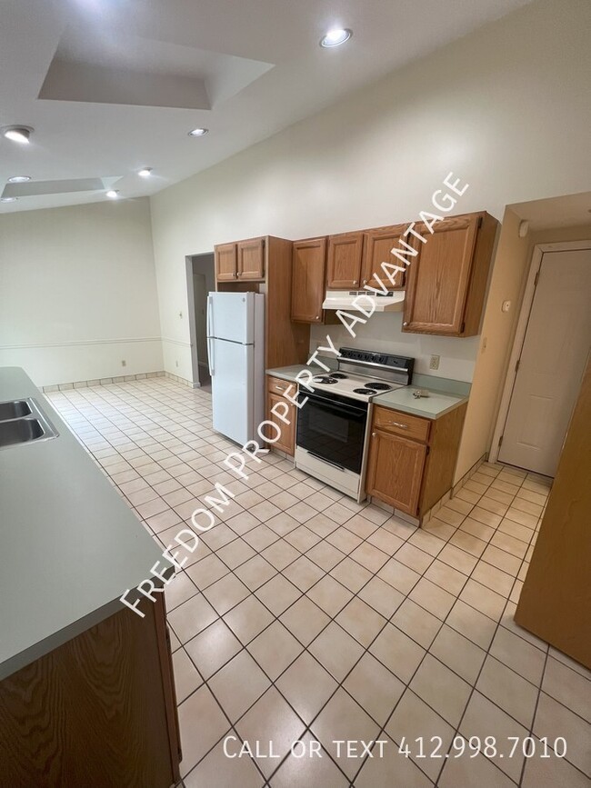 Foto del edificio - 415A Mecklem Ln - Ellwood City