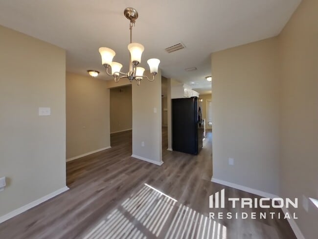 Building Photo - 1015 Cedar Run Dr