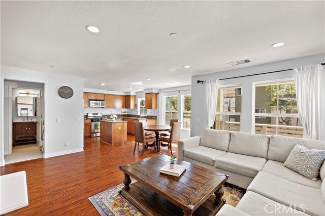 Building Photo - 73 Platinum Cir