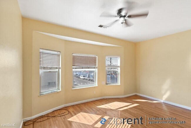 Foto del edificio - 3 br, 2 bath House - 894 31st St, Oakland,...