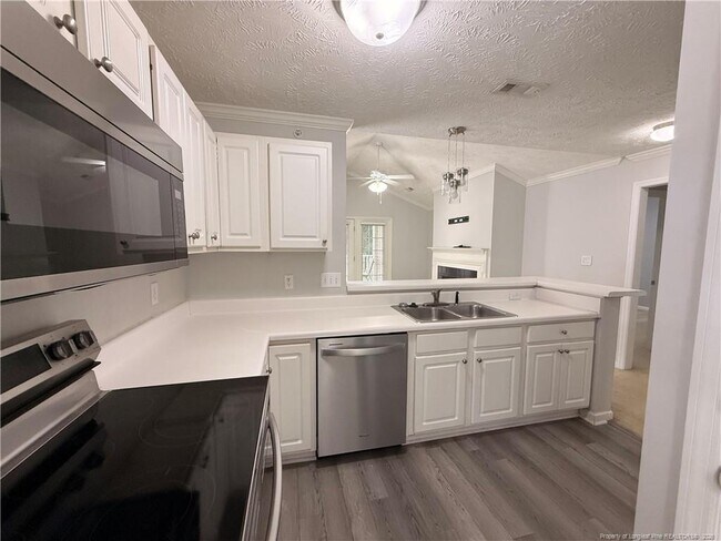 Foto del edificio - 3342 Harbour Pointe Pl