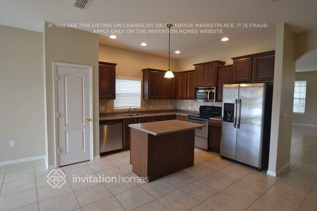 Building Photo - 3904 Emerald Tree Ln