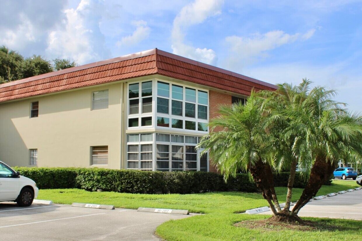 Foto principal - 16 Vista Palm Ln