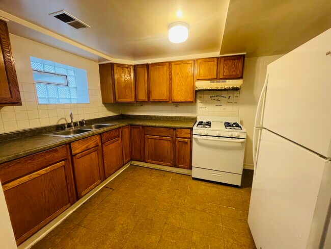 Foto del edificio - 5214 W Crystal St