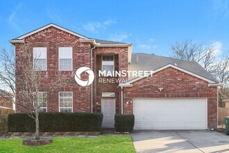 Building Photo - 920 Medina Dr