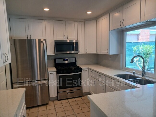 Foto del edificio - 887 Hawaii Ave