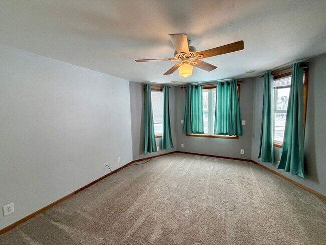 Foto del edificio - 407 N State St