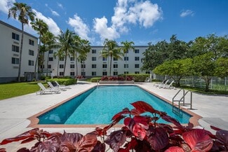 Building Photo - Riverview House