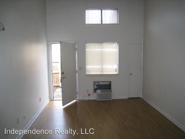 Building Photo - 3701 Squaw Valley Dr SW