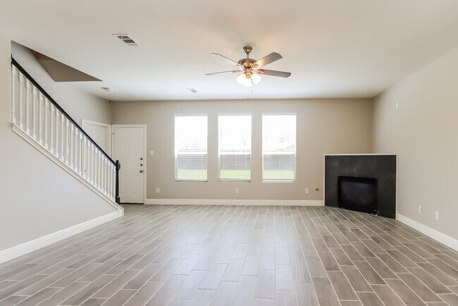 Foto del edificio - 22538 High Point Pines Dr