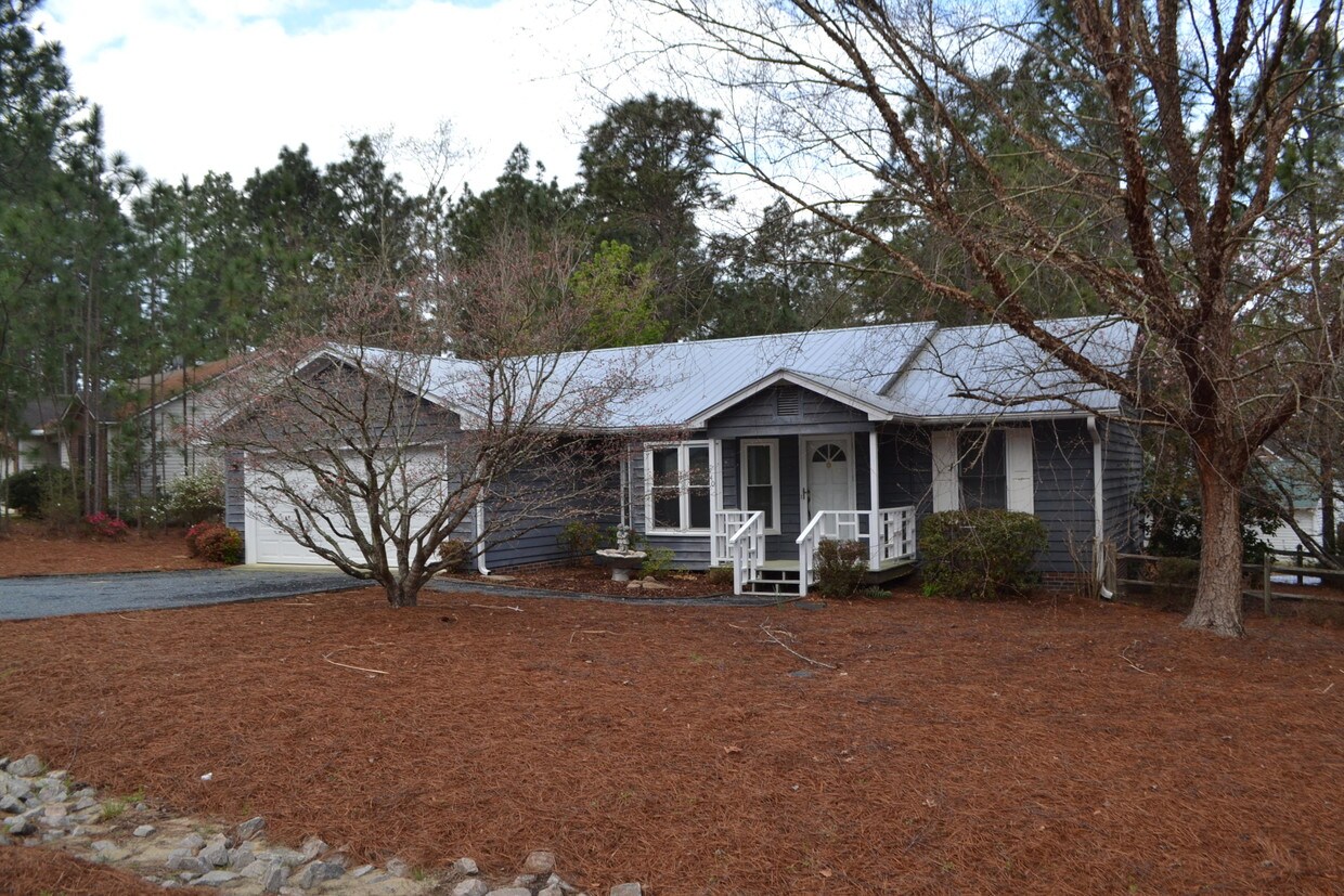 40 Sawmill Rd E, Pinehurst, NC 28374 House Rental in Pinehurst, NC