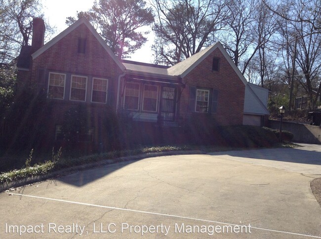 Building Photo - 3 br, 1.5 bath House - 901 Edgewood