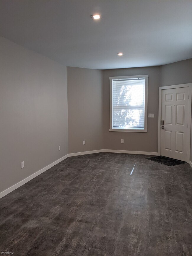 Building Photo - 2 br, 1 bath Duplex - 1503 F Street 1501 F St