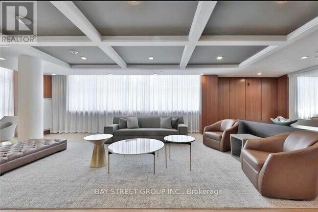 Photo du bâtiment - 1575-1575 Lakeshore Rd W