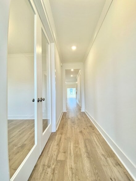 Building Photo - 643 Conifer Dr