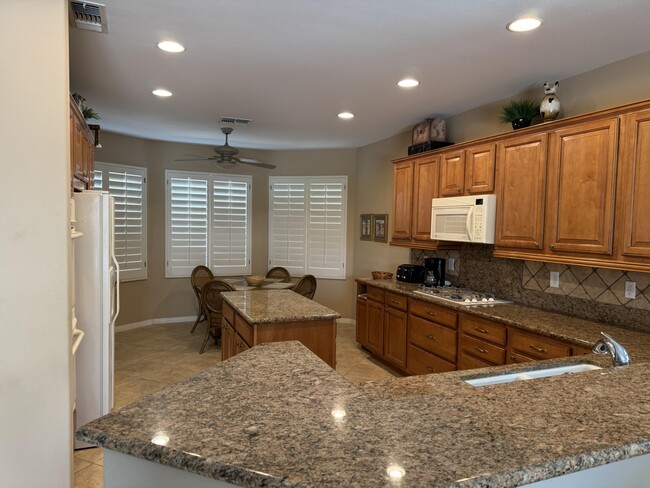 Building Photo - 78583 Stansbury Ct