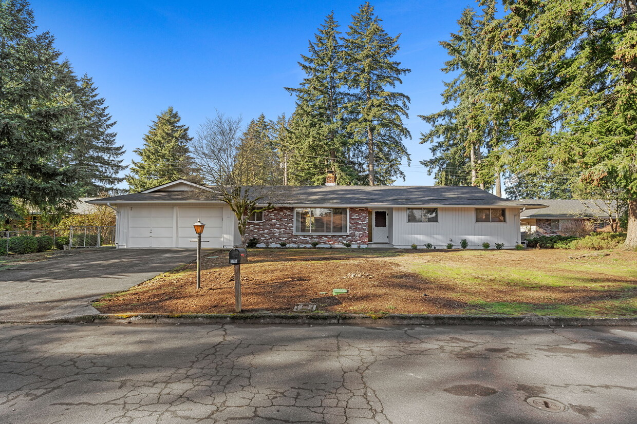 Foto principal - 3716 NE 99th Ave