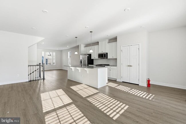 Building Photo - 42538 Tiber Falls Sq