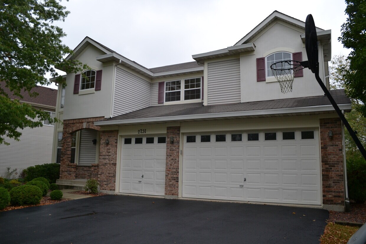 2731 Whitehall Ln, Naperville, IL 60564 House Rental in Naperville